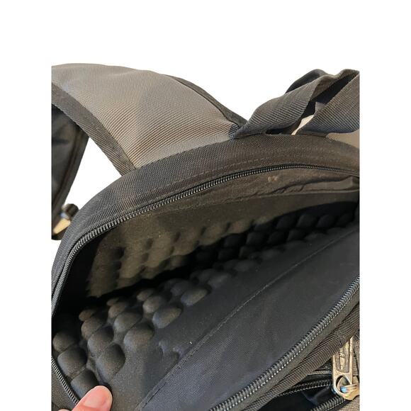 Hawk Padded Computer Backpack - Picture 5 of 8